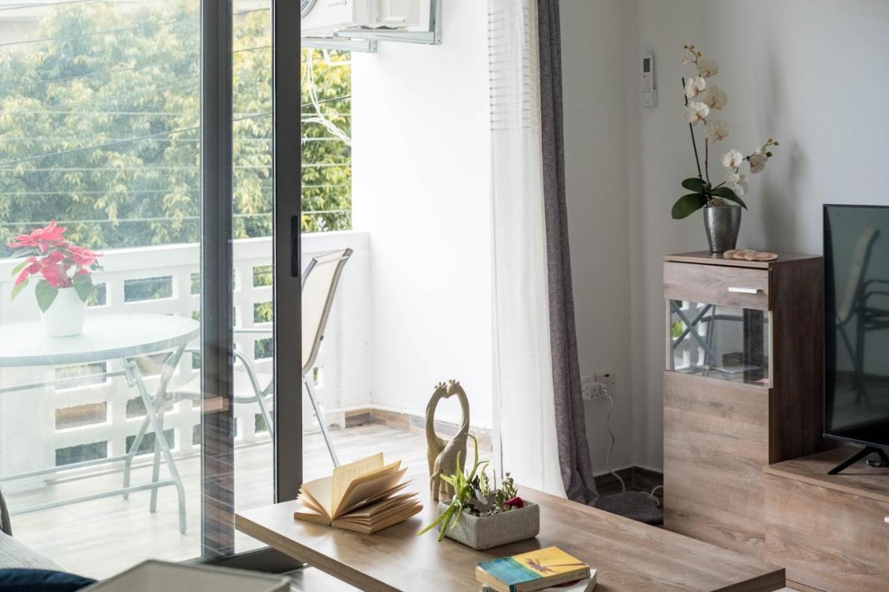 Happy Stay Apartment - Halefka Court Larnaca Exterior photo